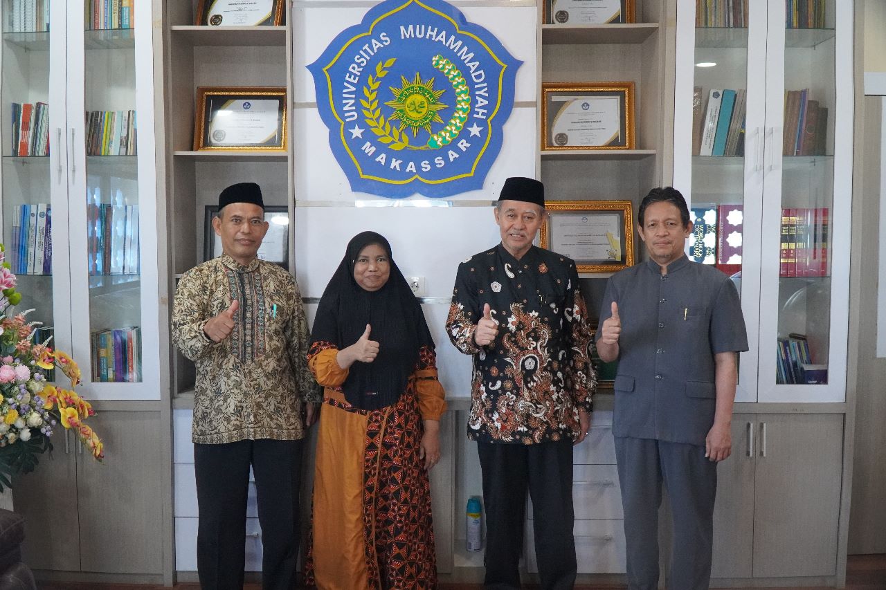 Rektor IAI Muhammadiyah Kotamobagu Tanda Tangani MoU dengan UNISMUH dan UIAD